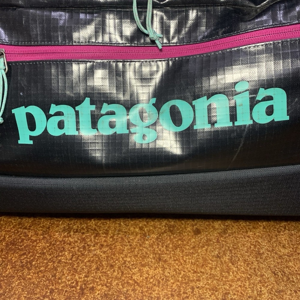 RARE Patagonia Black Hole Wheeled Duffel 70L pitch blue bag pack Rolling Case - Picture 3 of 16